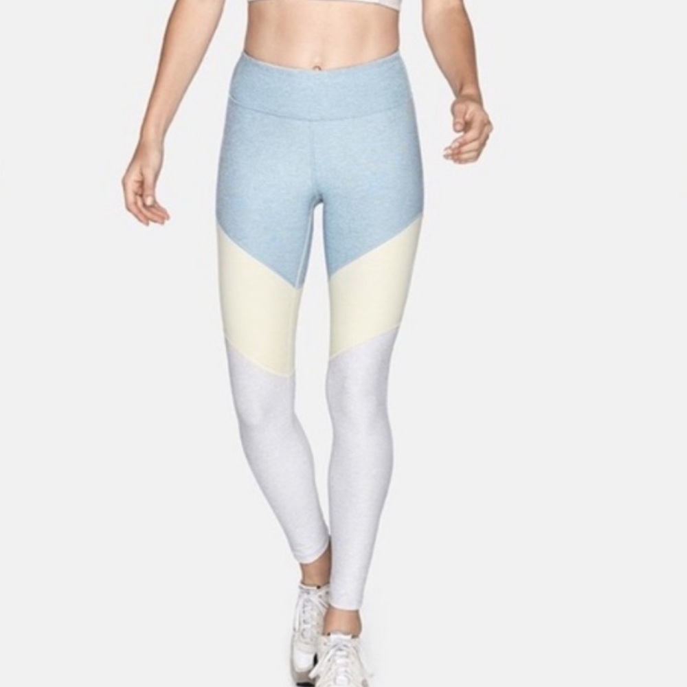 Outdoor Voices Springs 7/8 leggings sz. Med